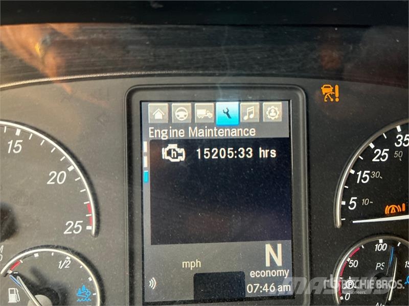 Freightliner Cascadia 126 Седельные тягачи