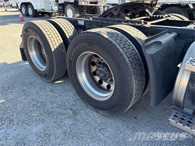 Freightliner Cascadia 116 Trekkers
