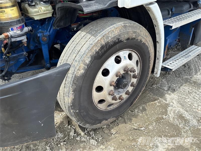 Freightliner Cascadia 113 牵引车