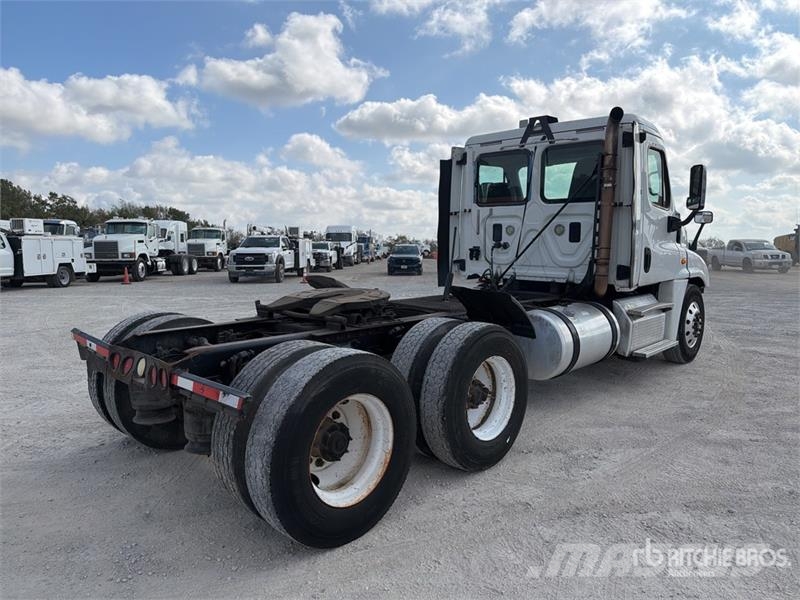 Freightliner Cascadia 125 Cabezas tractoras