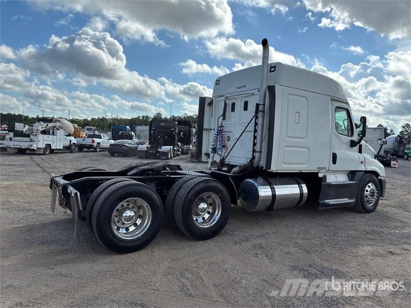 Freightliner Cascadia 125 Влекачи