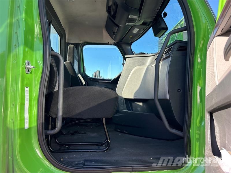 Freightliner Cascadia 116 Tractor Units