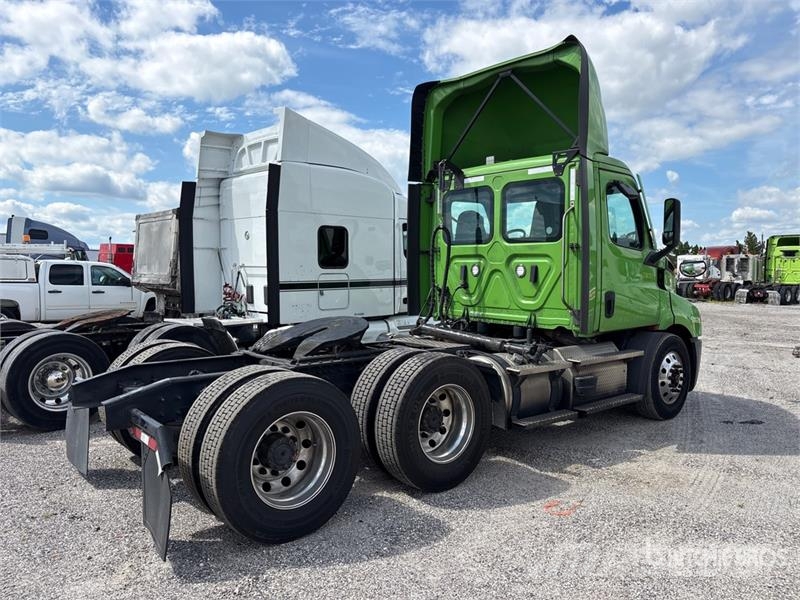 Freightliner Cascadia 116 Tracteur routier