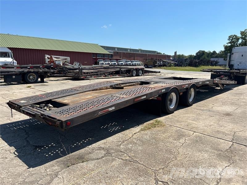 Freightliner Cascadia 113 6x4 Sleeper Car Carrier Truck Autovežiai