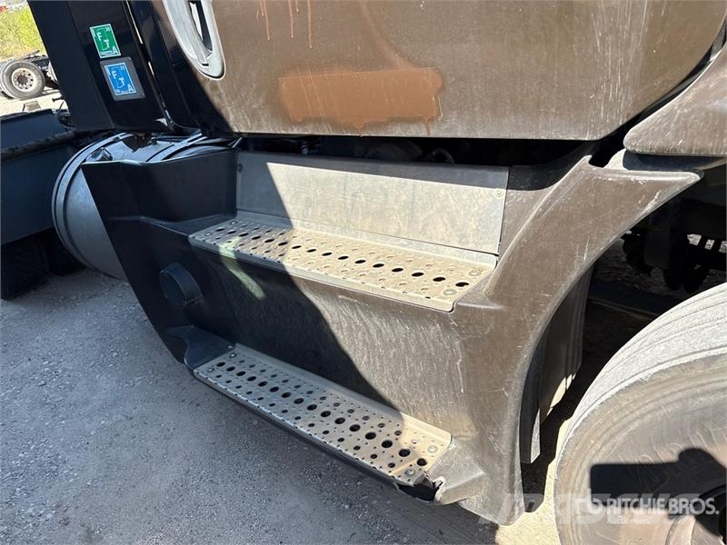 Freightliner Cascadia 113 Седельные тягачи