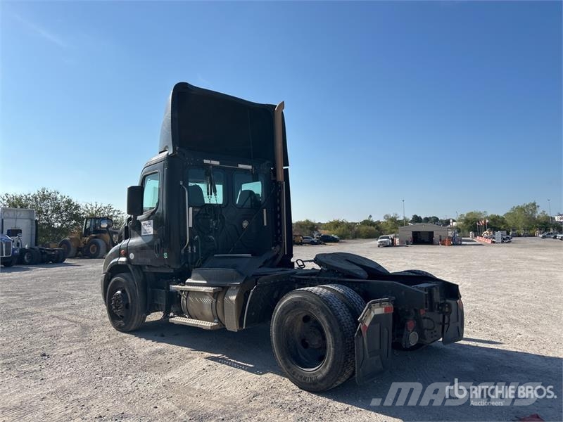 Freightliner Cascadia 113 Vilcēji