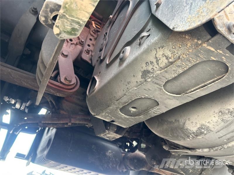 Freightliner Cascadia 113 中古トラクターヘッド | トレーラーヘッド