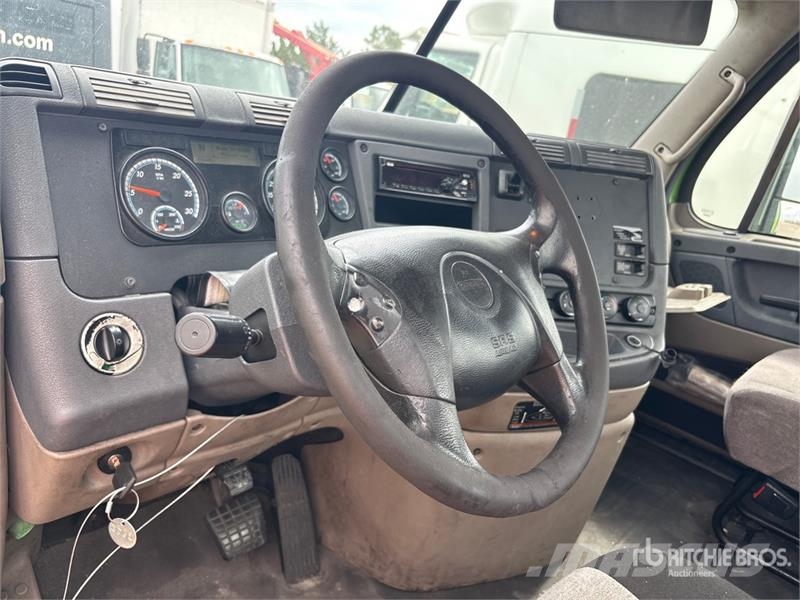 Freightliner Cascadia 113 Тягачі