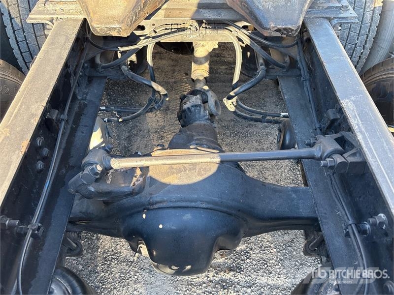 Freightliner Cascadia 126 6x4 T/A Sleeper Truck Tractor وحدات الجر