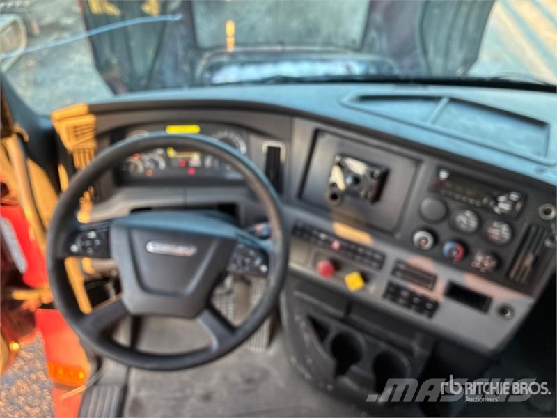 Freightliner Cascadia 126 Седельные тягачи