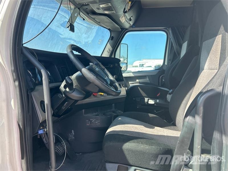 Freightliner Cascadia 126 Влекачи