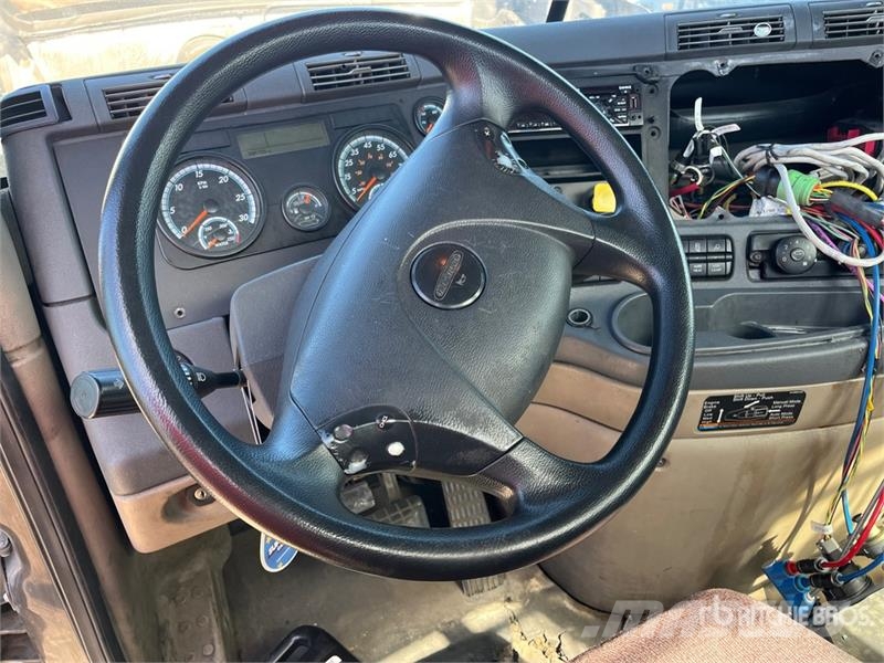 Freightliner Cascadia 113 Седельные тягачи