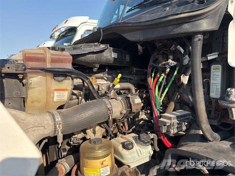 Freightliner Cascadia 113 Camiones portacoches