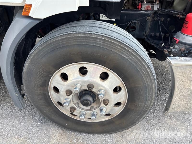 Freightliner Cascadia 116 Cavalos mecânicos