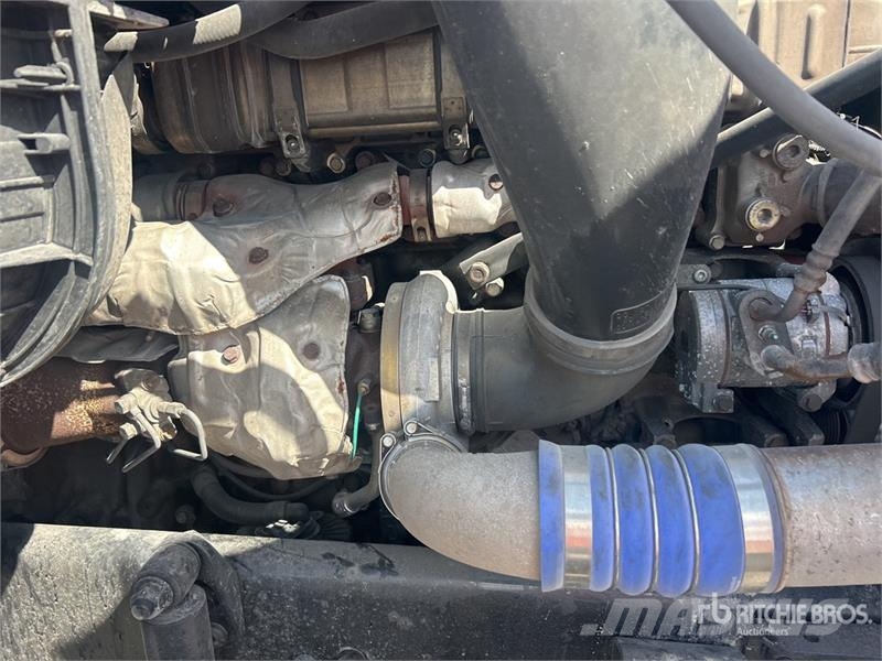 Freightliner Cascadia 125 6x4 T/A Sleeper Truck Tractor Trekkvogner