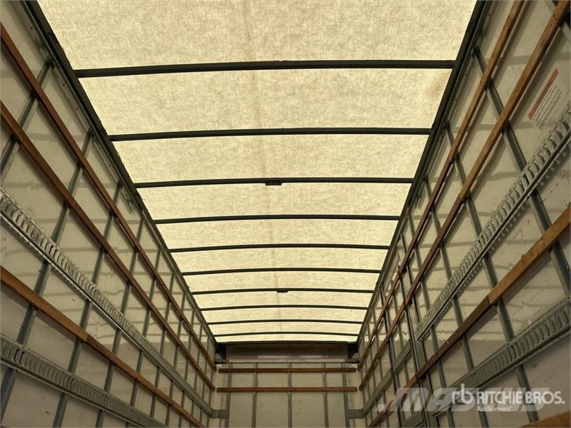 Freightliner Cascadia 126 탑차 트럭