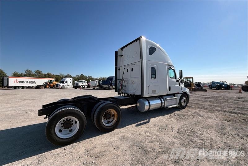 Freightliner Cascadia 126 Tractor Units