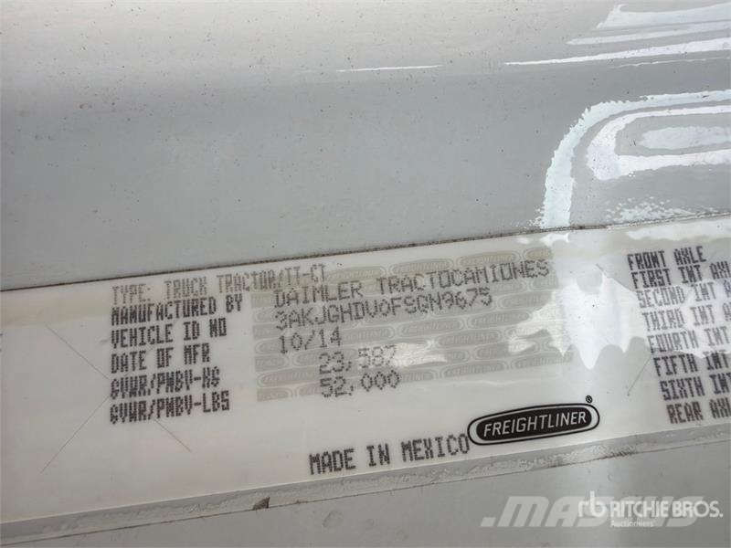 Freightliner Cascadia 113 6x4 Sleeper Car Carrier Truck Trasportatore per veicoli