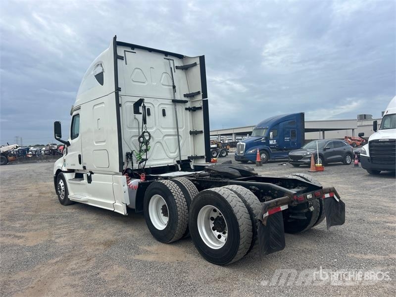 Freightliner Cascadia 126 Влекачи