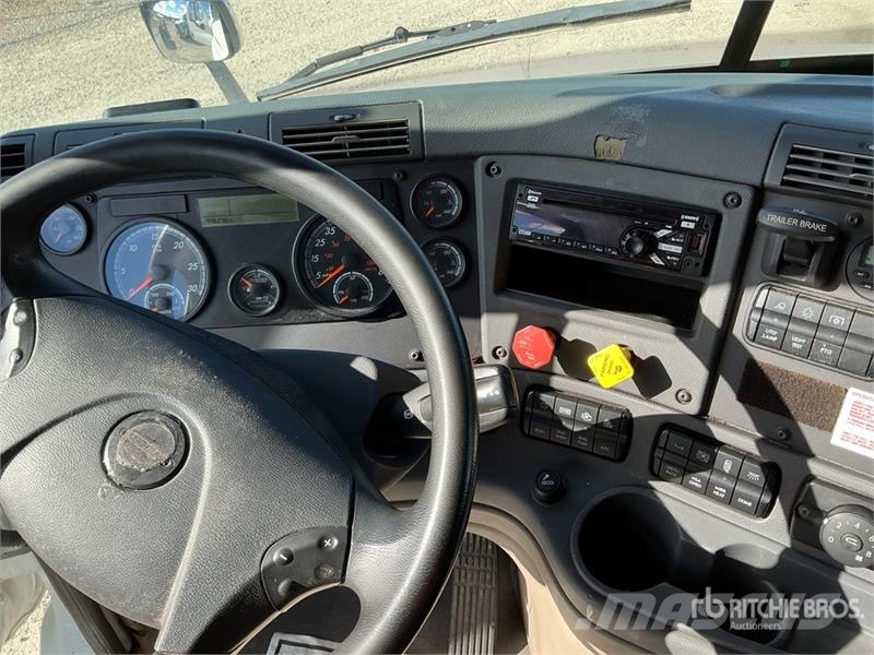 Freightliner Cascadia 113 Trekkers