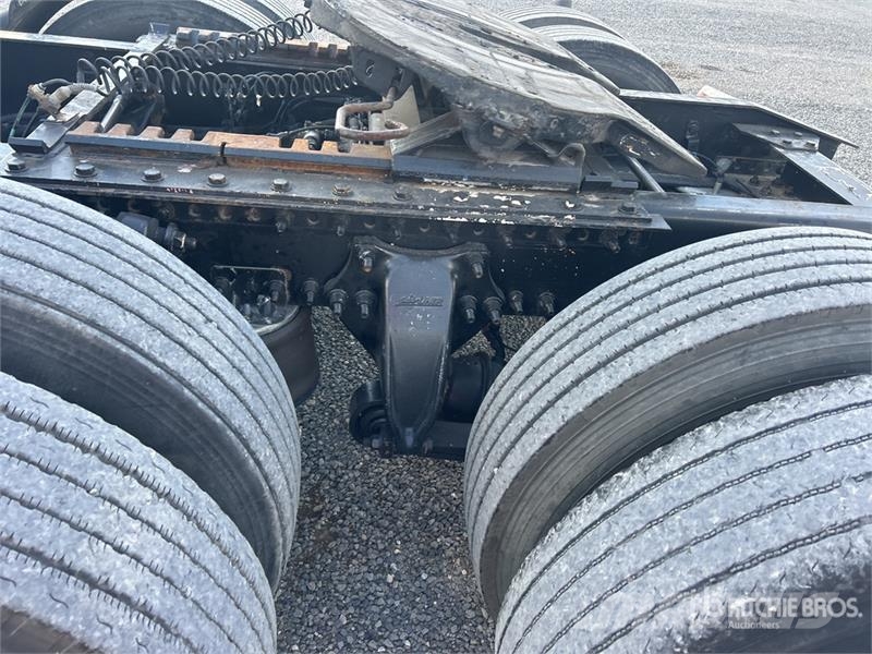 Freightliner Cascadia 125 6x4 T/A Sleeper Truck Tractor Trekkvogner