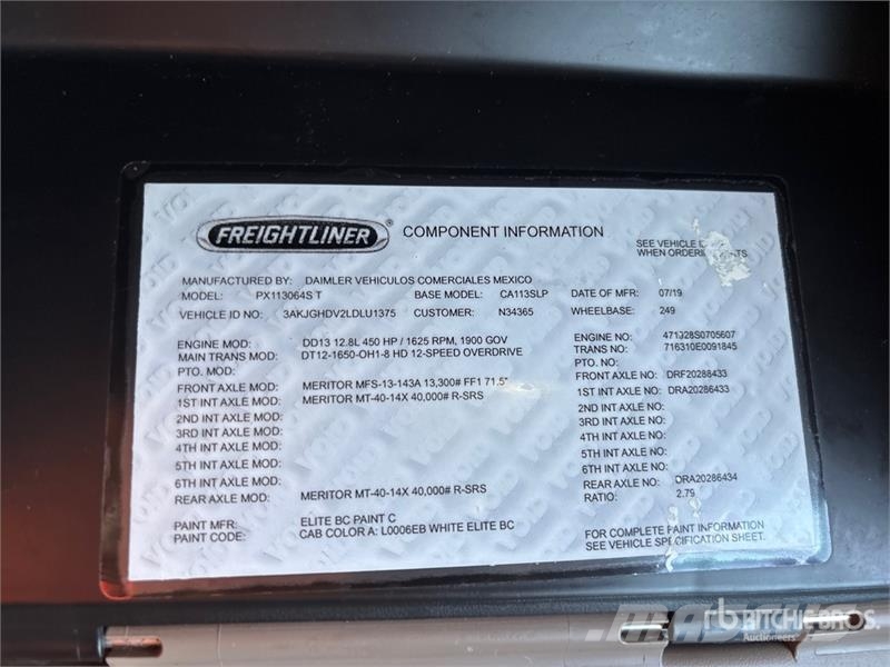 Freightliner Cascadia 113 6x4 Sleeper Car Carrier Truck Biltransportbilar