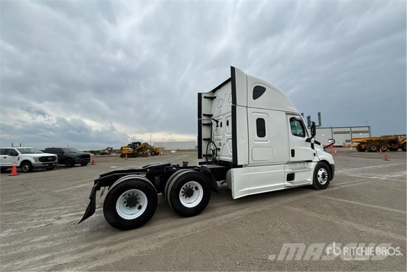 Freightliner Cascadia 126 Vlačilci
