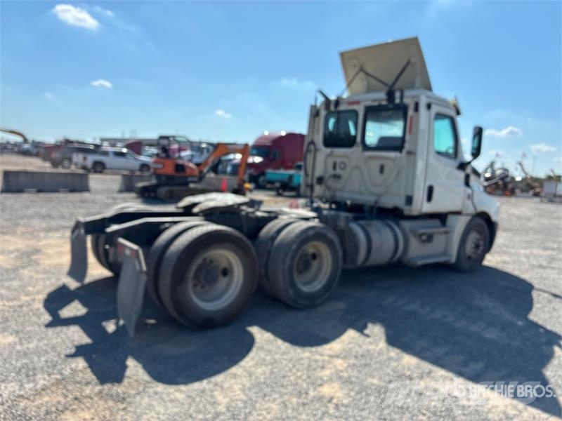 Freightliner Cascadia 126 Vlačilci