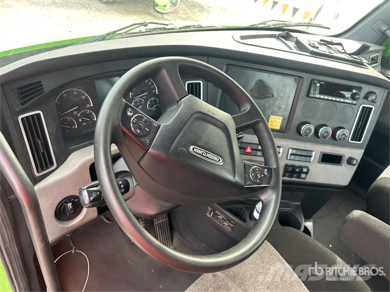 Freightliner Cascadia 116 Vilcēji