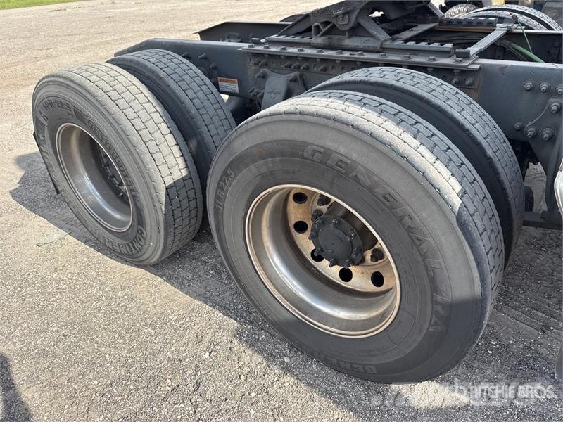Freightliner Cascadia 116 曳引機組件