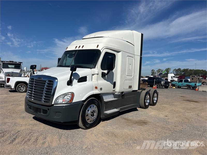 Freightliner Cascadia 113 Vlačilci