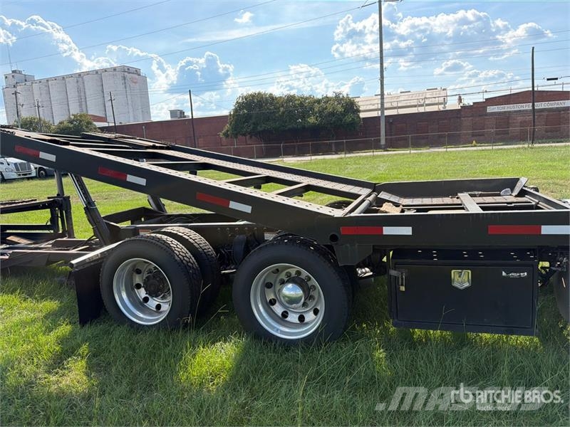 Freightliner Cascadia 113 6x4 Sleeper Car Carrier Truck مركبات النقل