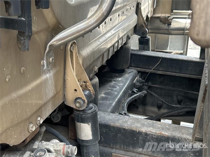 Freightliner Cascadia 125 Kipper