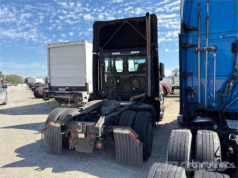 Freightliner Cascadia 113 Седельные тягачи