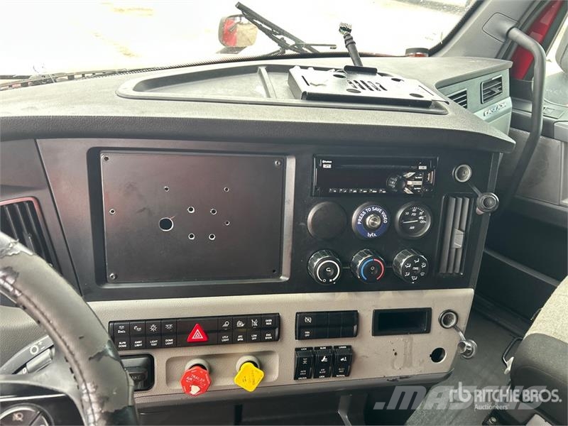Freightliner Cascadia 126 Naudoti vilkikai