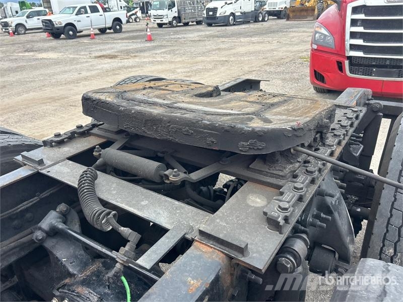 Freightliner Cascadia 126 Naudoti vilkikai