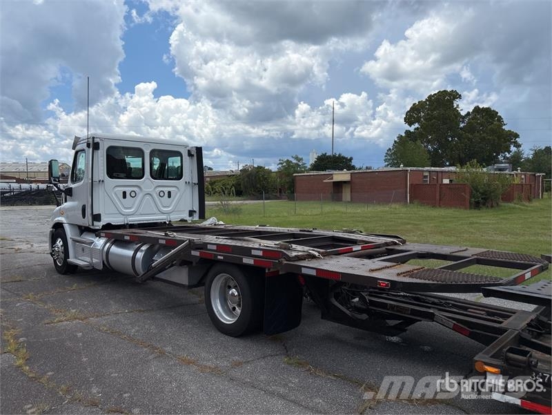 Freightliner Cascadia 113 Camiones portacoches