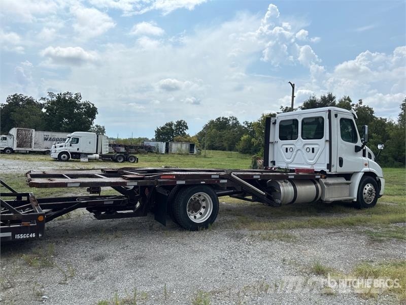 Freightliner Cascadia 113 Camiones portacoches