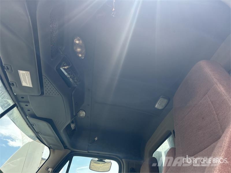 Freightliner Cascadia 125 Kipper