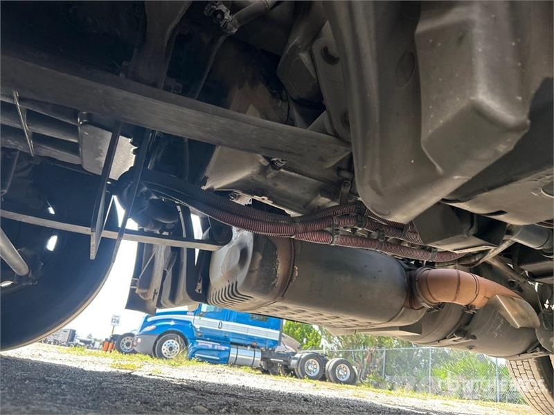 Freightliner Cascadia 116 曳引機組件