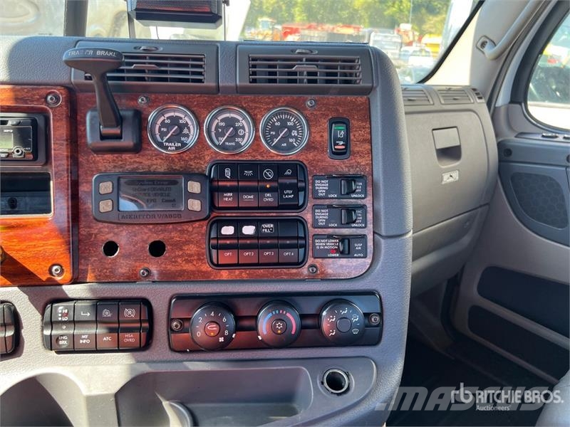 Freightliner Cascadia 125 Tractor Units