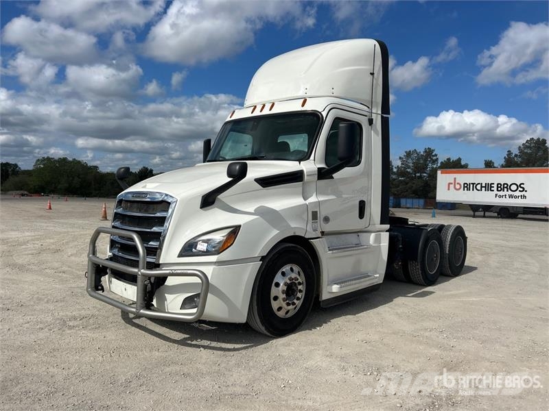Freightliner Cascadia 126 Tractor Units