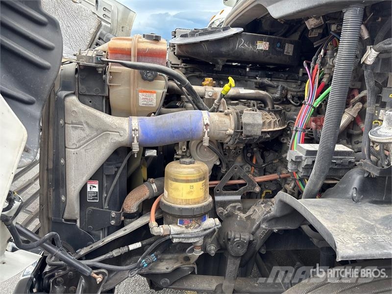 Freightliner Cascadia 113 4x2 Car Carrier Truck Vehicle transporters