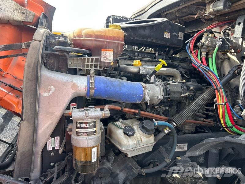 Freightliner Cascadia 116 曳引機組件