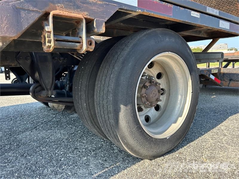 Freightliner Cascadia 113 T/A Car Carrier Truck Autoveokid