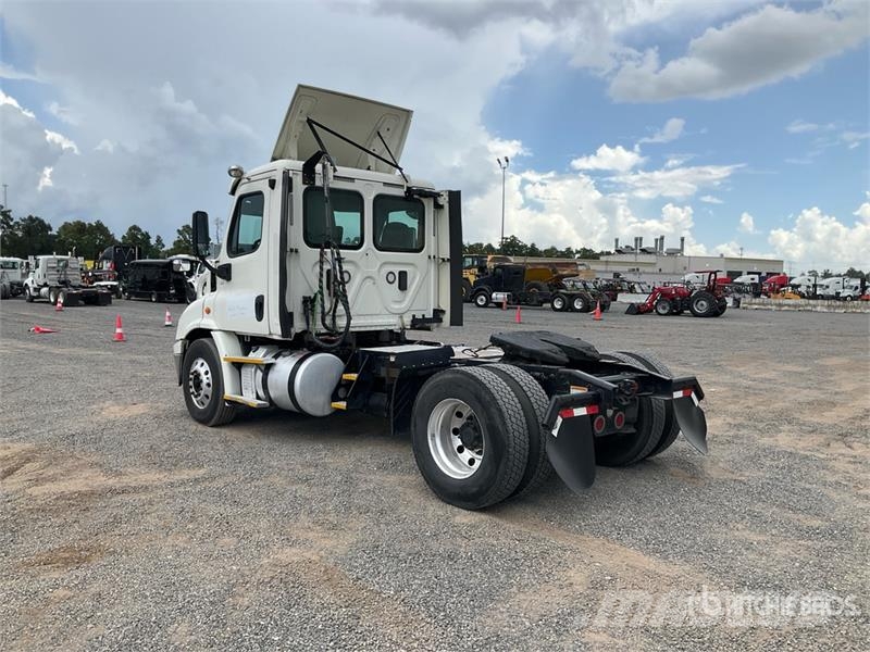 Freightliner Cascadia 113 Çekiciler