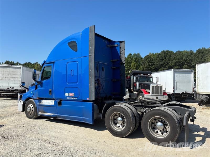 Freightliner Cascadia T/A Sleeper Truck Tractor 6x4 T/A Sleeper Tractor Units