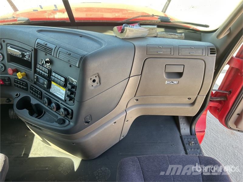 Freightliner Cascadia 125 6x4 6x4 T/A Sleeper Truck Tractor Седельные тягачи
