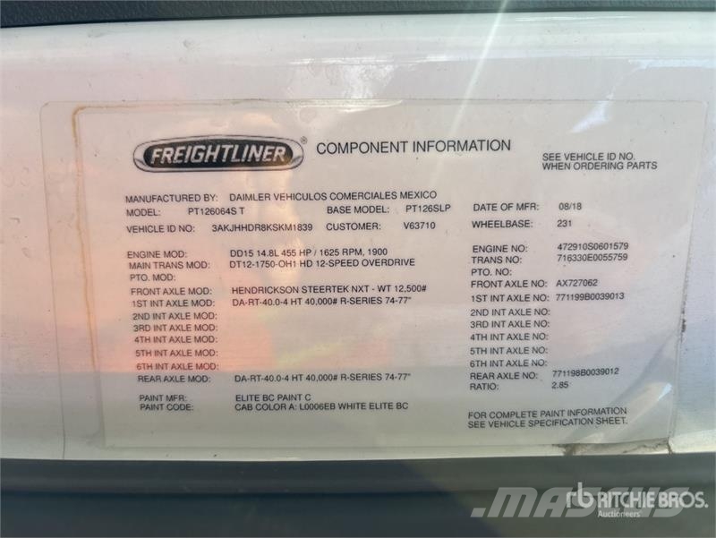 Freightliner Cascadia 126 6x4 T/A Sleeper Truck Tractor 트랙터 유닛