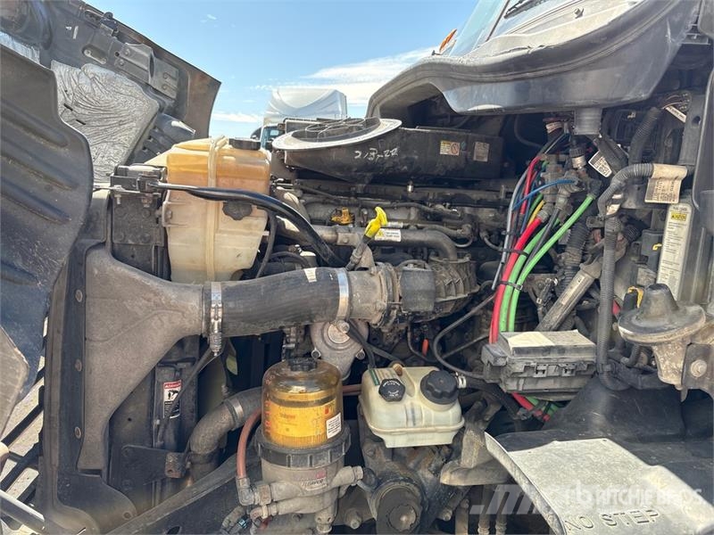 Freightliner Cascadia 113 Седельные тягачи